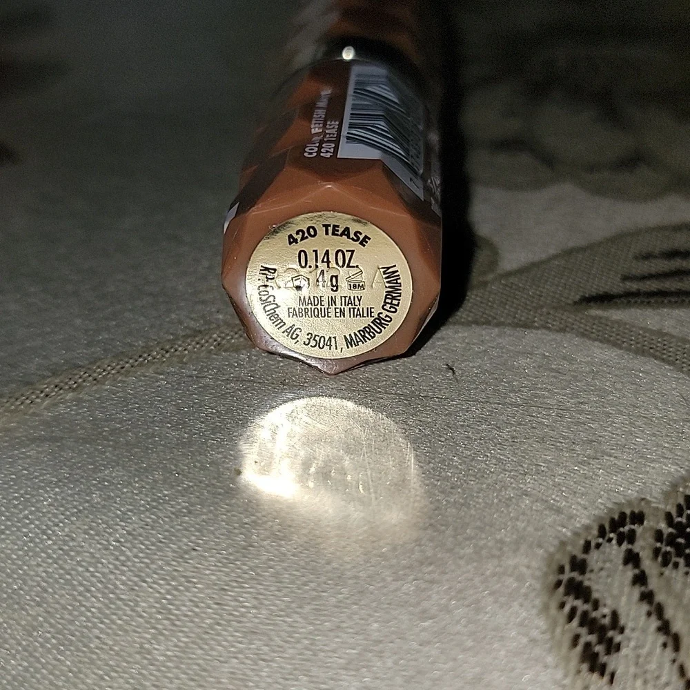 Milani Color Fetish Matte Lipstick In 420 Tease